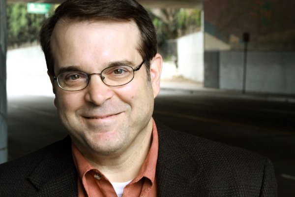 Фото - Пол Бонд: 600x400 / 37 Кб