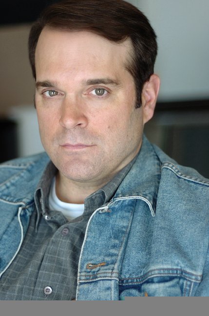 Фото - Пол Бонд: 429x648 / 54 Кб