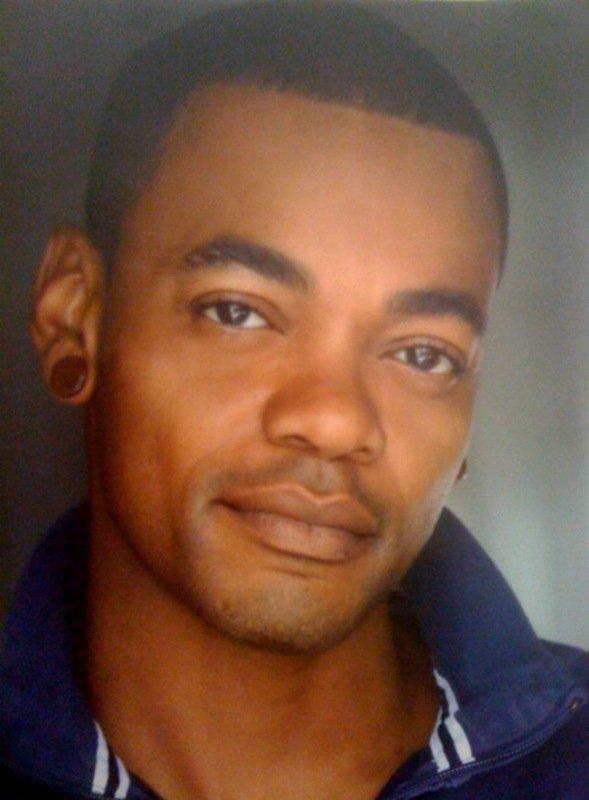 Фото - Дэррен Эптон: 589x800 / 58 Кб