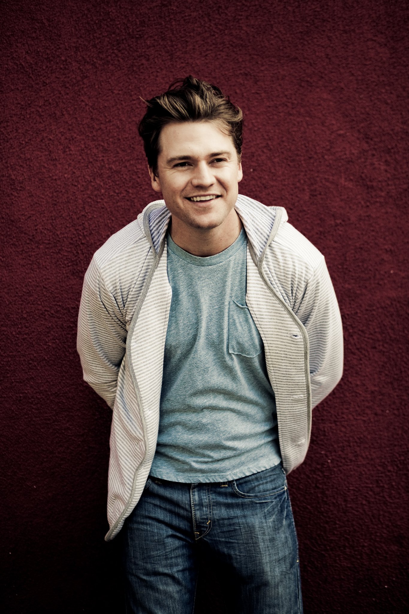 Фото - Kanin Howell: 1365x2048 / 526 Кб