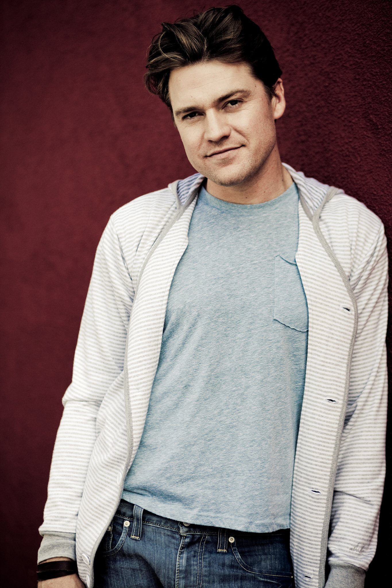 Фото - Kanin Howell: 1365x2048 / 510 Кб