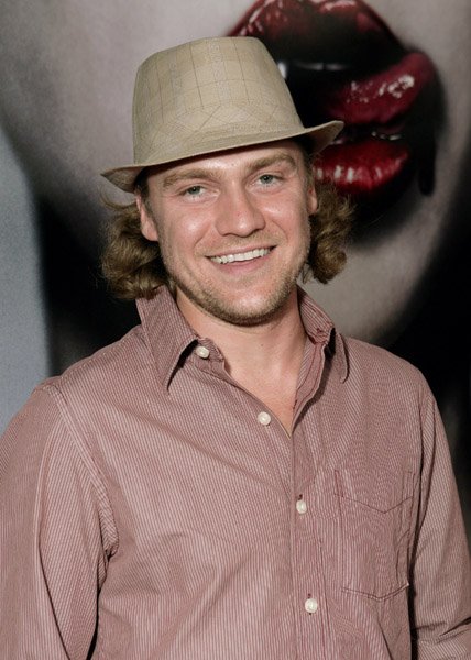 Фото - Kanin Howell: 428x600 / 57 Кб