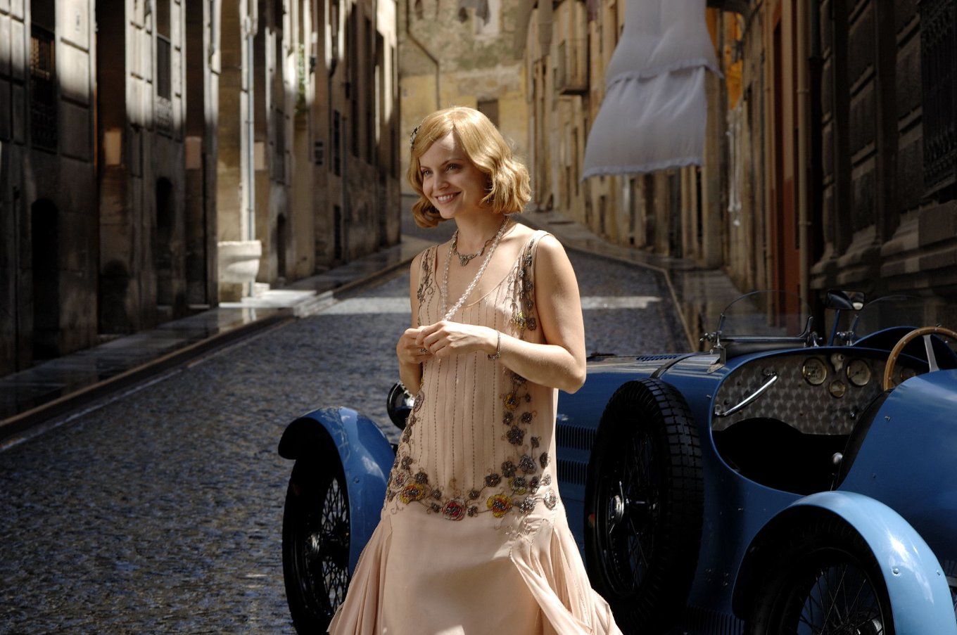 Фото - Мена Сувари: 1360x903 / 190 Кб