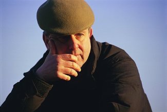 Фото - Роджер Мишелл: 325x218 / 11 Кб