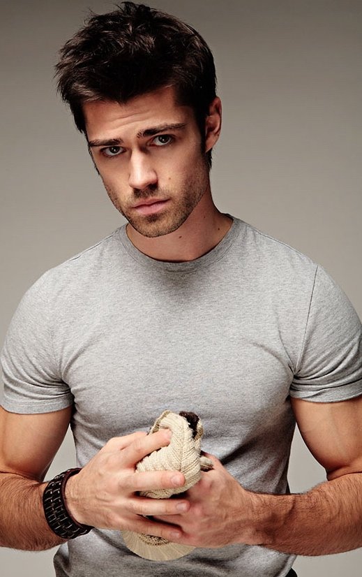 Фото - Кори Севьер: 519x826 / 82 Кб