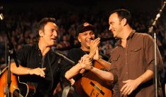 Фото - Tom Morello: 235x138 / 12 Кб