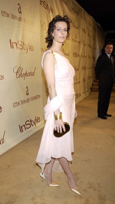 Фото - Рэйчел Гриффитс: 225x400 / 19 Кб