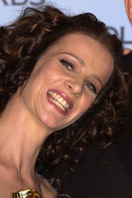 Фото - Рэйчел Гриффитс: 266x400 / 22 Кб