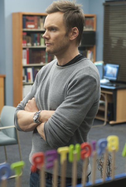 Фото - Джоэл МакХэйл: 407x600 / 42 Кб