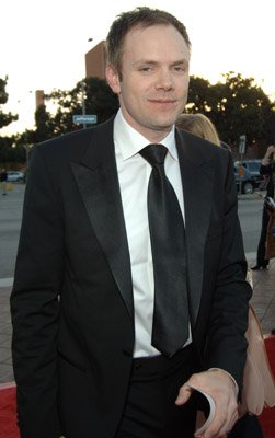 Фото - Джоэл МакХэйл: 251x400 / 19 Кб