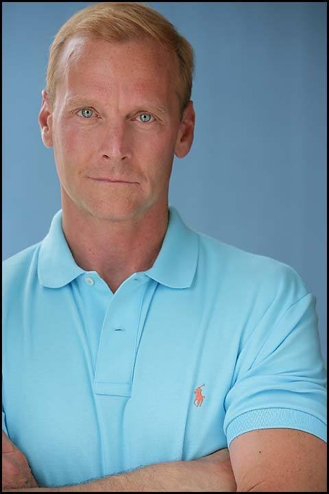 Фото - Роберт Закар: 480x720 / 40 Кб