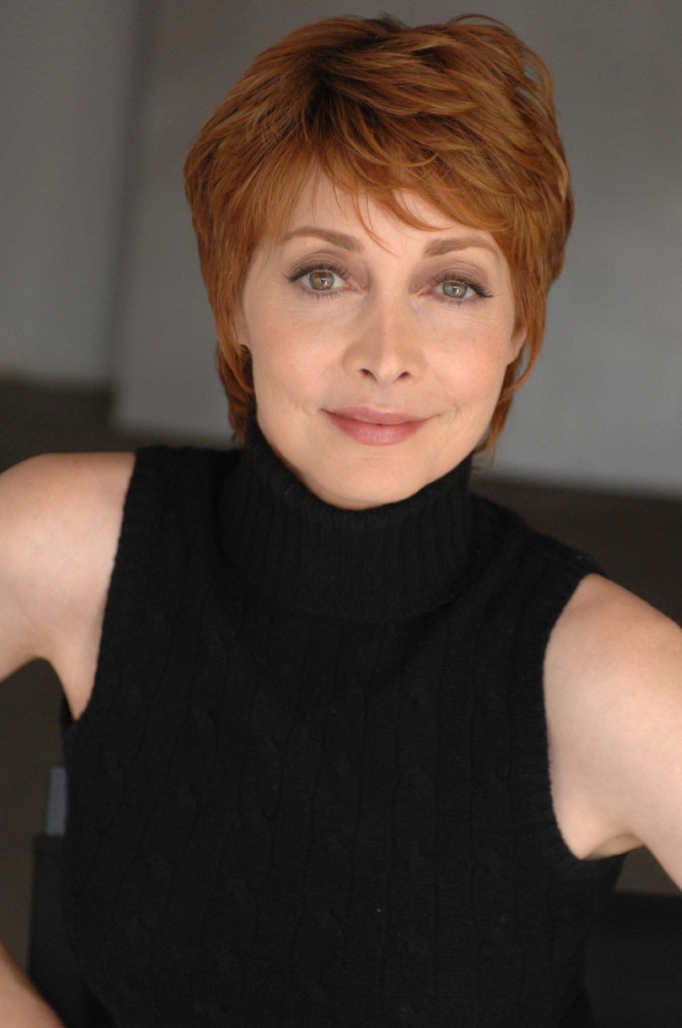 Фото - Шэрон Лоуренс: 1360x2048 / 221 Кб