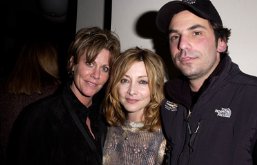 Фото - Шэрон Лоуренс: 257x165 / 11 Кб