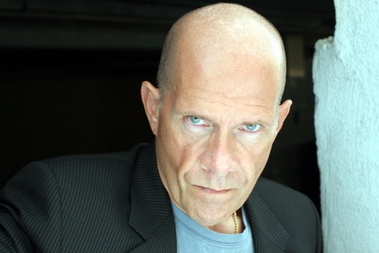 Фото - Роберт Катрини: 540x360 / 28 Кб