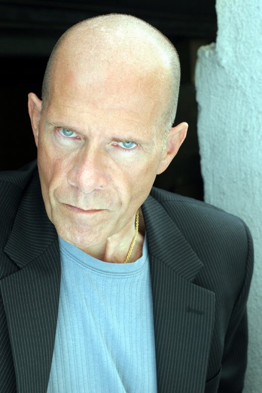 Фото - Роберт Катрини: 540x810 / 72 Кб