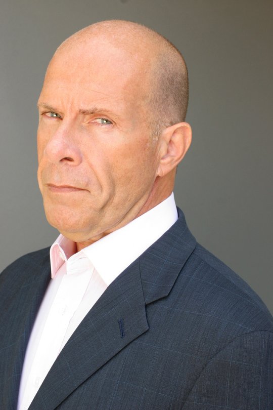 Фото - Роберт Катрини: 540x810 / 56 Кб