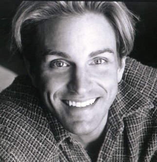 Фото - Brian Beacock: 322x334 / 28 Кб