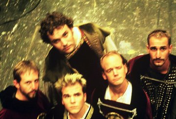 Фото - Girard Swan: 360x243 / 27 Кб