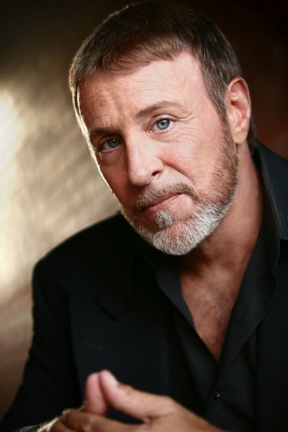 Фото - Marshal Hilton: 420x630 / 36 Кб