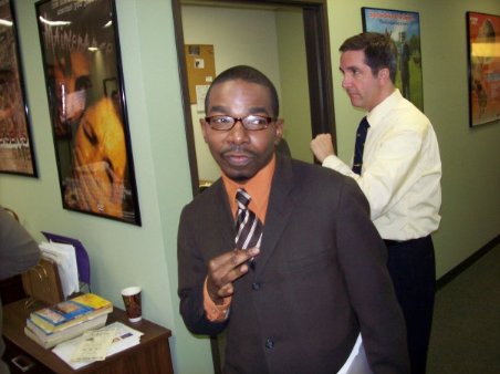 Фото - Дуайт Юэлл: 452x338 / 30 Кб