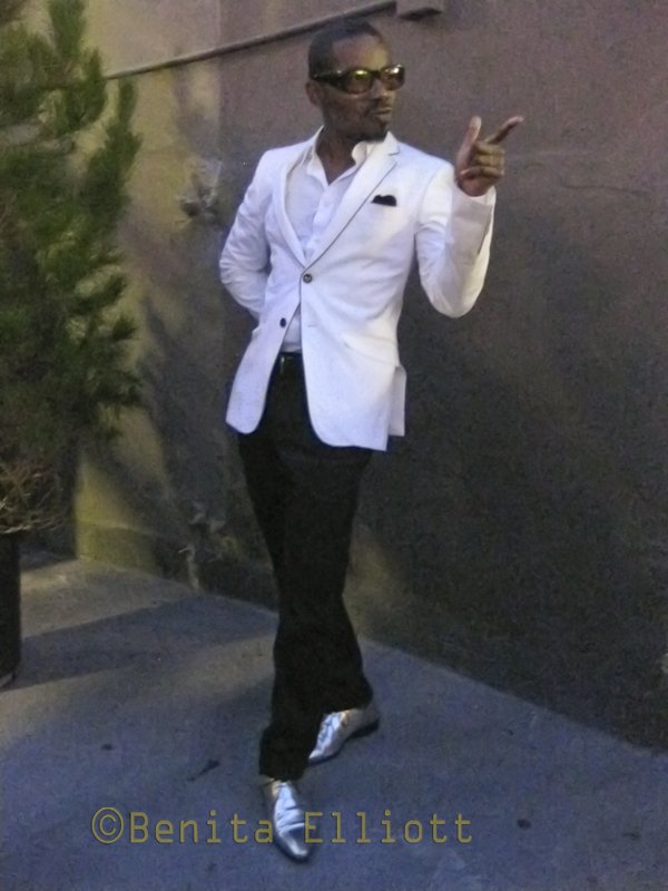 Фото - Дуайт Юэлл: 600x800 / 66 Кб