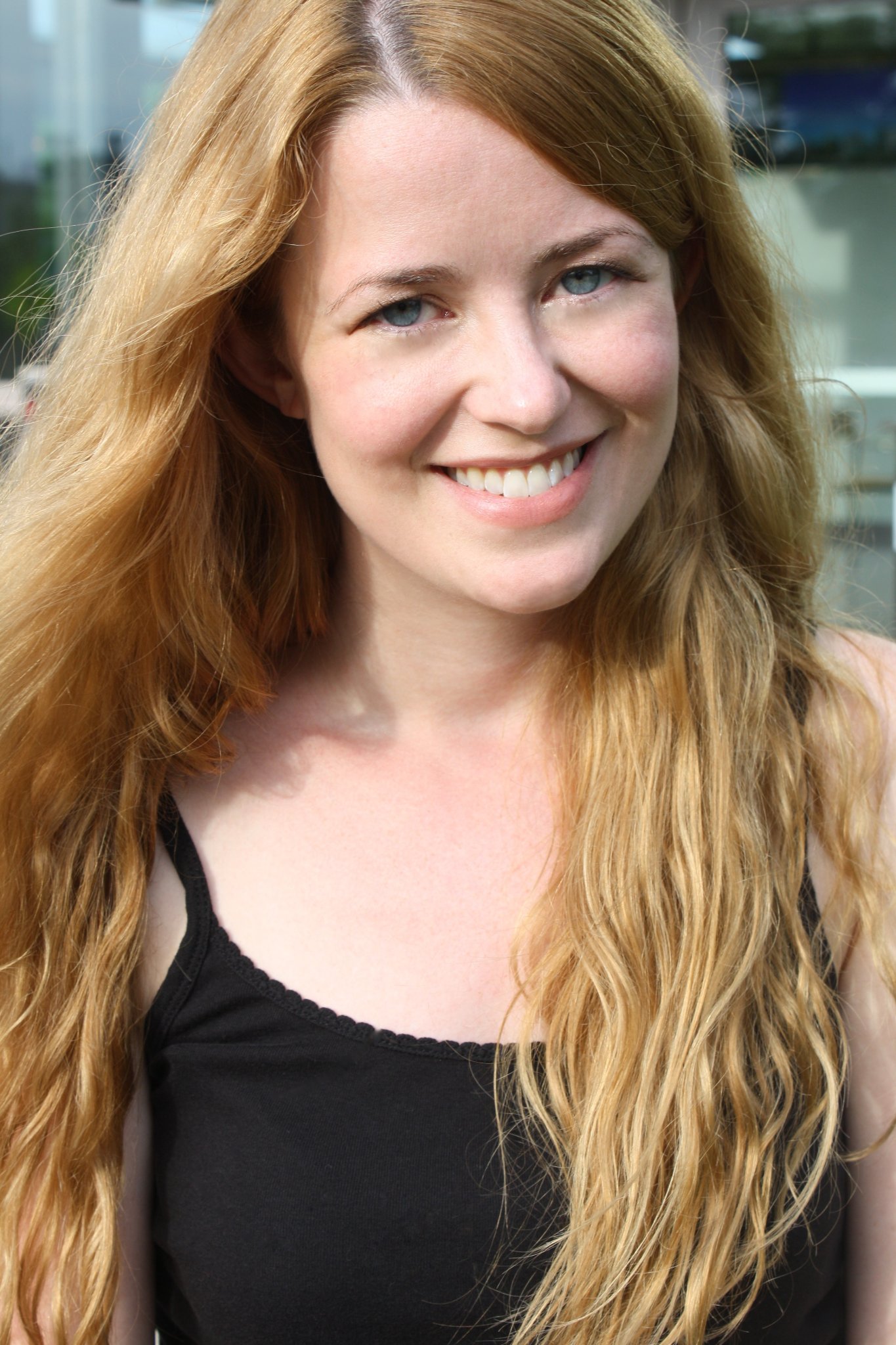 Фото - Angela Dezen: 1365x2048 / 430 Кб