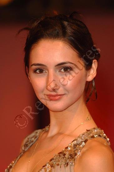 Фото - Ханна Тэйлор-Гордон: 365x550 / 27 Кб