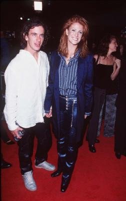 Фото - Энджи Эверхарт: 252x400 / 18 Кб