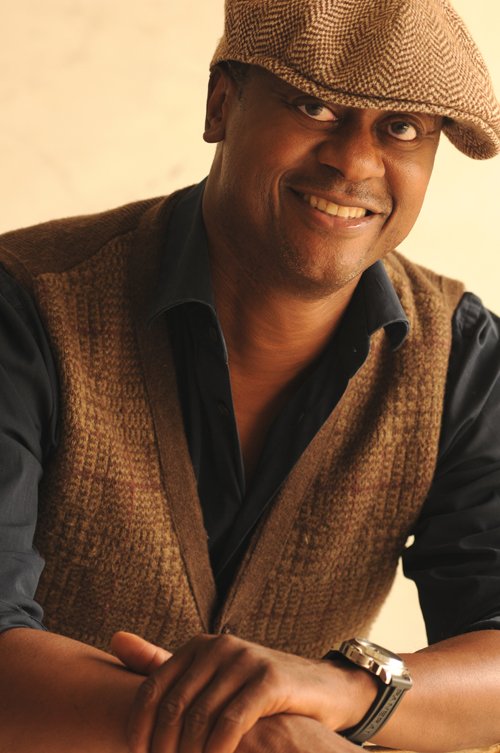 Фото - Джеймс Батлер: 500x753 / 68 Кб