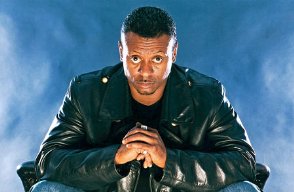 Фото - Джеймс Батлер: 294x192 / 15 Кб