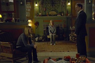 Фото - Анджела Беттис: 332x220 / 18 Кб