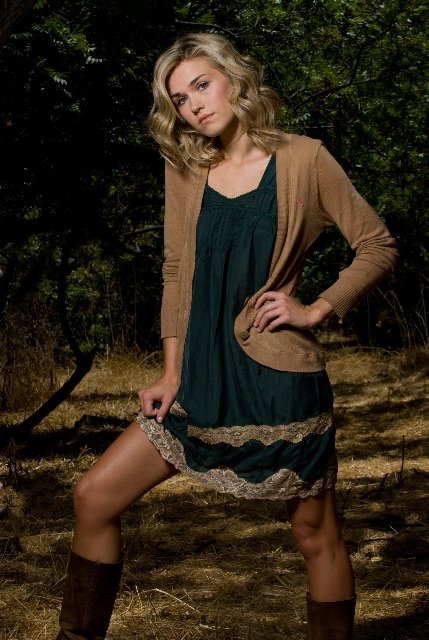 Фото - Эмили Роуз: 429x640 / 74 Кб