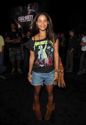 Фото - Джой Брайант: 274x400 / 19 Кб