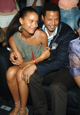 Фото - Джой Брайант: 279x400 / 28 Кб