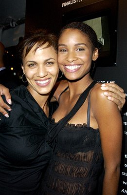 Фото - Джой Брайант: 261x400 / 24 Кб