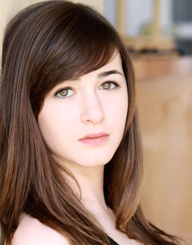 Фото - Сара Дэмф: 639x816 / 81 Кб