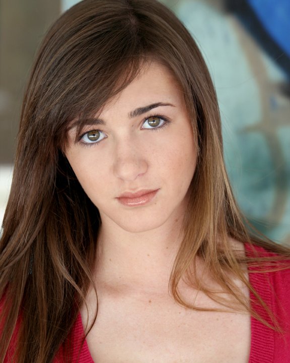 Фото - Сара Дэмф: 576x720 / 69 Кб