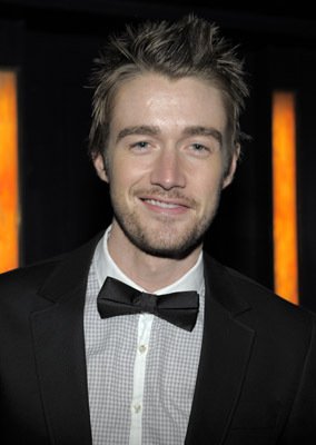 Фото - Роберт Бакли: 284x400 / 18 Кб