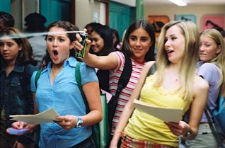 Фото - Мика Бурем: 318x209 / 23 Кб