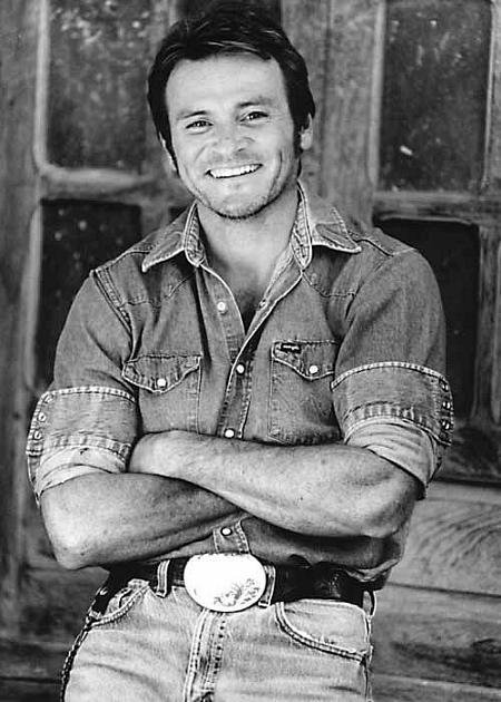 Фото - Douglas Bennett: 450x630 / 71 Кб