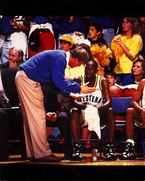 Фото - Энтони С. Холл: 482x604 / 70 Кб