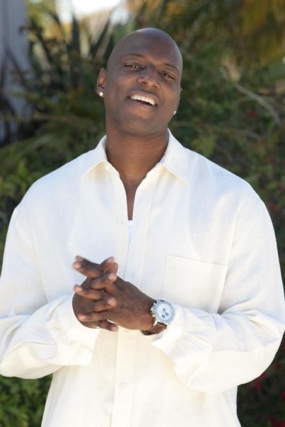 Фото - Энтони С. Холл: 403x604 / 33 Кб