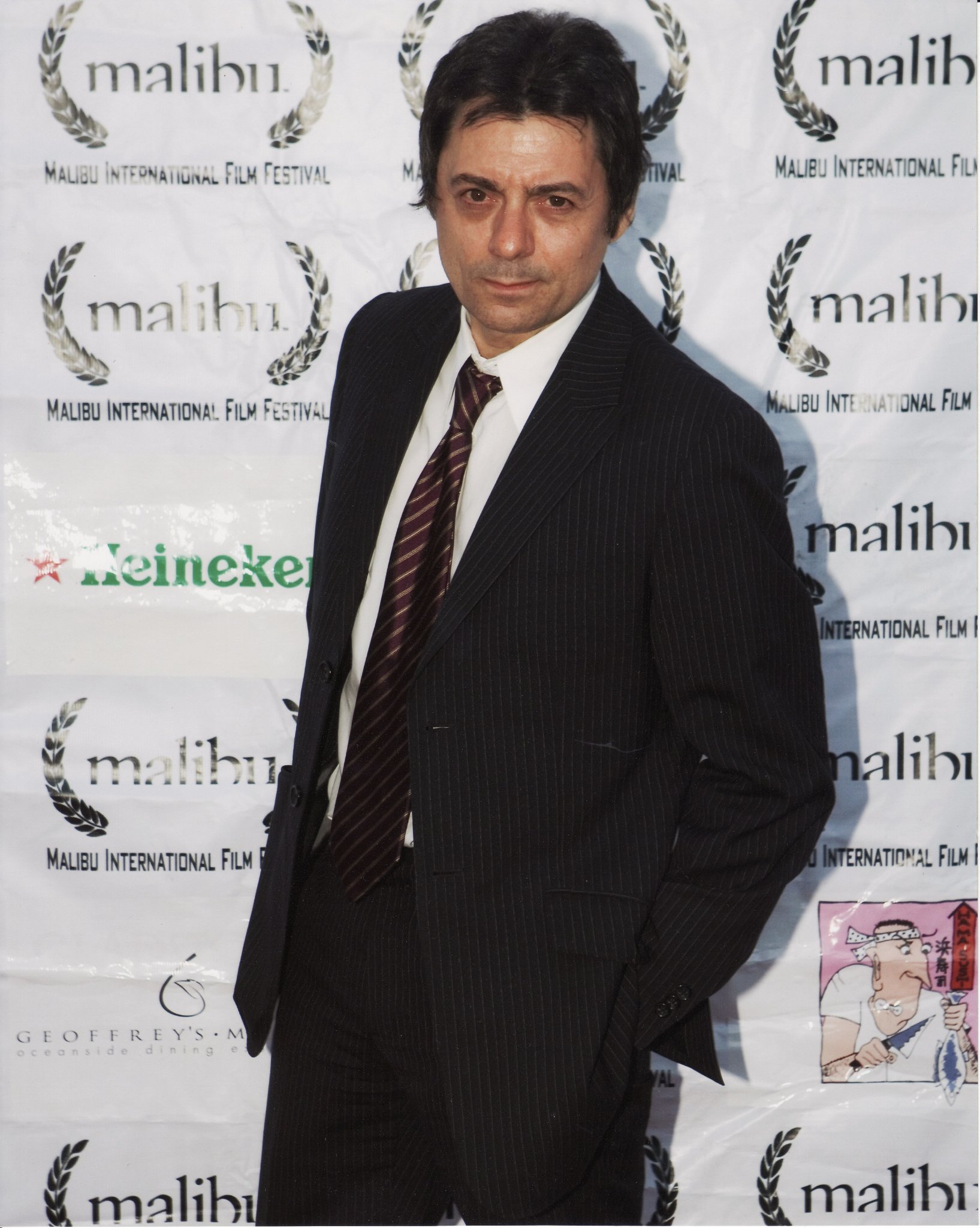 Фото - Мик Росси: 1635x2048 / 394 Кб