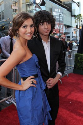 Фото - Элисон Стоунер: 267x400 / 28 Кб