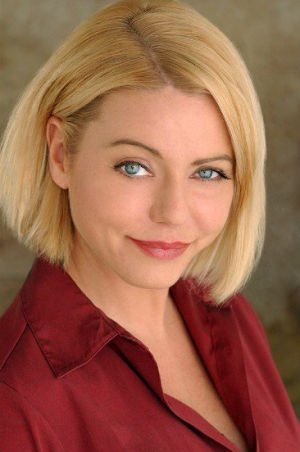 Фото - Кирстен Мариотт: 300x452 / 22 Кб