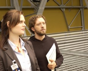 Фото - Эмили Дешанель: 305x245 / 20 Кб