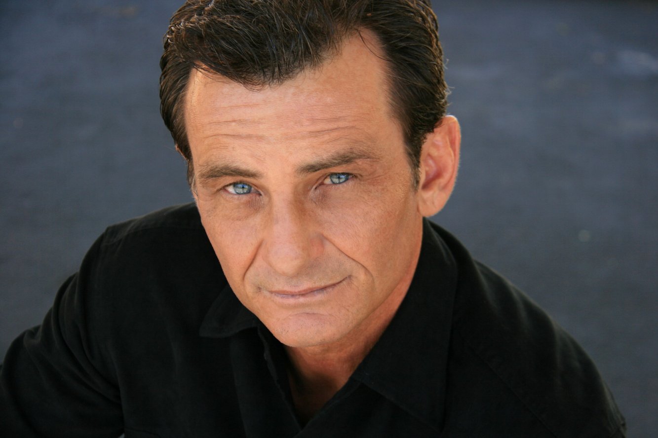 Фото - Dion DeRizzo: 1333x888 / 114 Кб