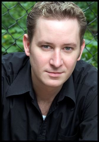 Фото - Darren Ross: 335x480 / 27 Кб