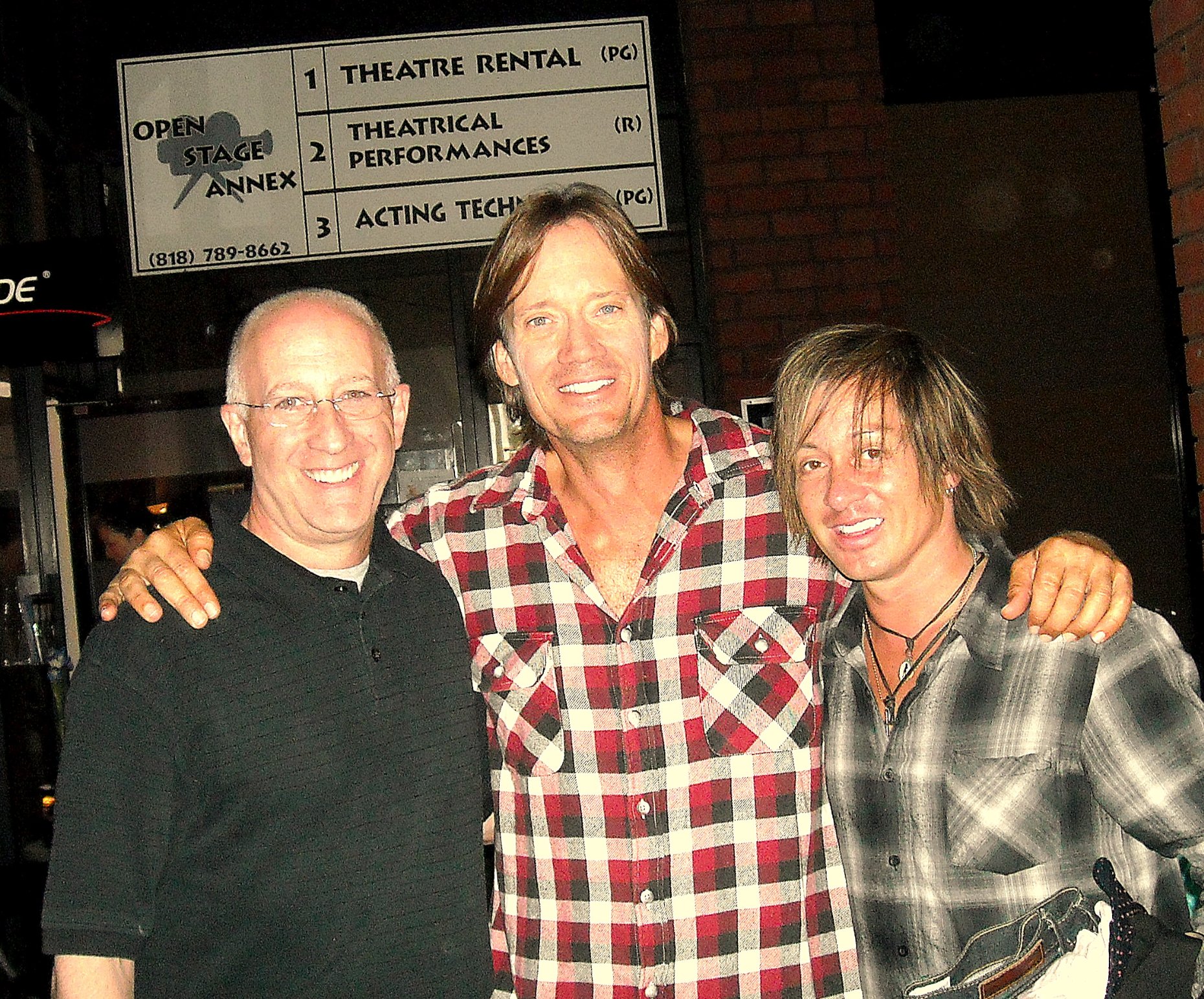 Фото - Johnny Alonso: 1860x1544 / 838 Кб