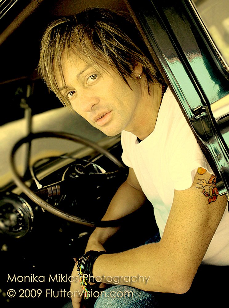 Фото - Johnny Alonso: 744x1000 / 159 Кб